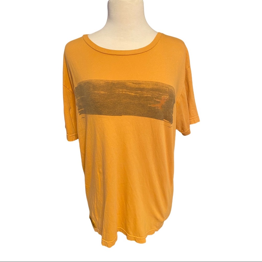 Bruce Lee Official Yellow T-shirt Men’s L Short Sleeve Life Worth Remembering